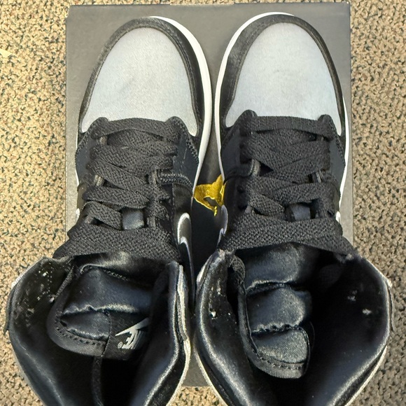 Jordan 1 Retro High OG Satin Shadow- Kids Sneakers Black and Silver - Picture 3 of 5